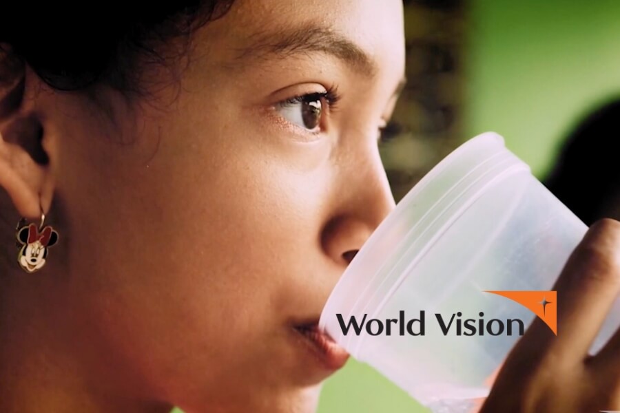 <span>World Vision Narration</span><i>→</i>